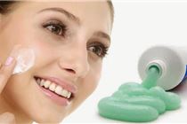 Trị mụn bằng kem đánh răng tại nhà