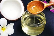 Làm đẹp bằng đầu dừa nguyên chất Làm đẹp bằng đầu dừa nguyên chất