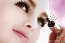 Có nên nối mi, uốn mi, gắn mi giả hay không?