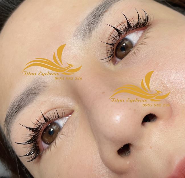 Mi mắt ướt sole thiết kế đang thịnh hành với chất mi lông thật