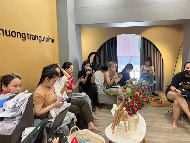 một cở sở nối mi của TPT