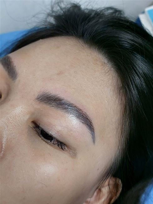 định hình lông mày trên nè phun xăm cũ